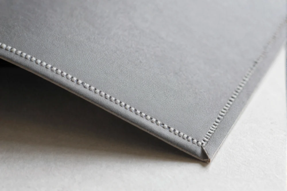 Comprehensive Guide to Event Branding Dubai 2 Close-up of professional edge beading and matte finish on a durable fabric exhibition display.